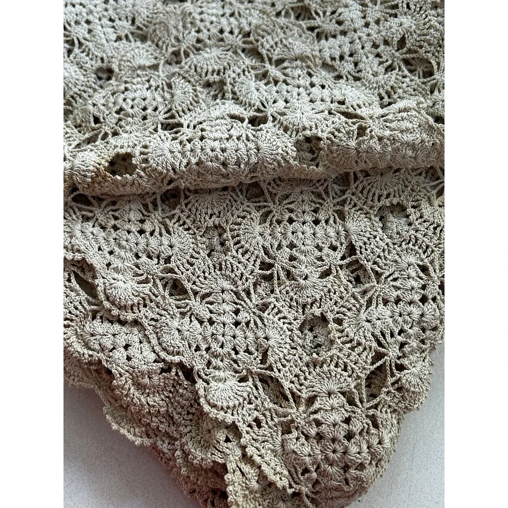 Antique VTG Handmade Crochet Lace Tablecloth Ecru Ivory Scalloped Edge 62x50